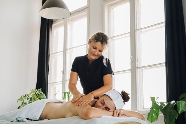 10 avantages des massages à domicile pour votre bien-être à Toulouse